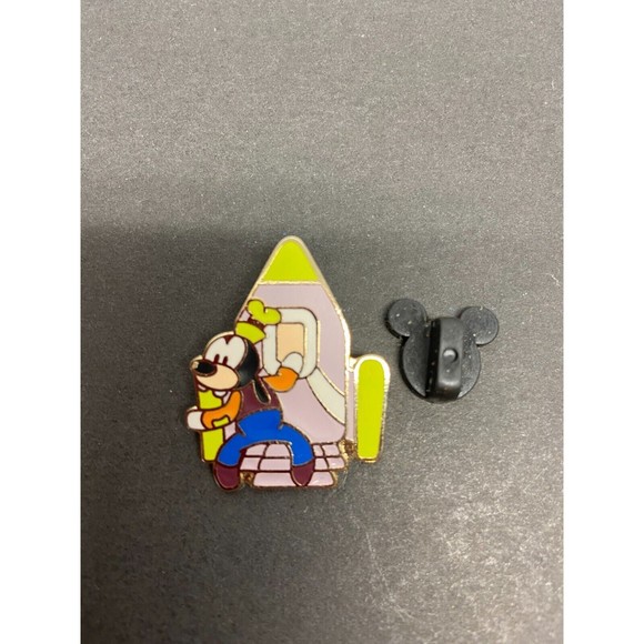 Disney Collection 2008 Pin Goofy Rocket To The Moon - Picture 1 of 4